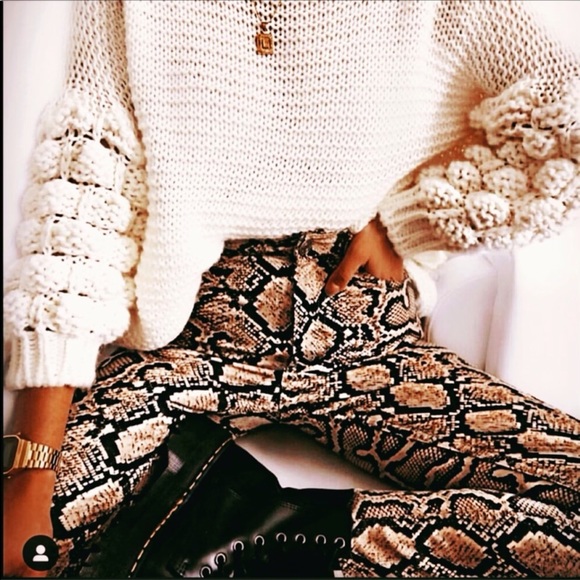 Just Arrived! Zara snake skinny jeans. - Picture 4 of 7